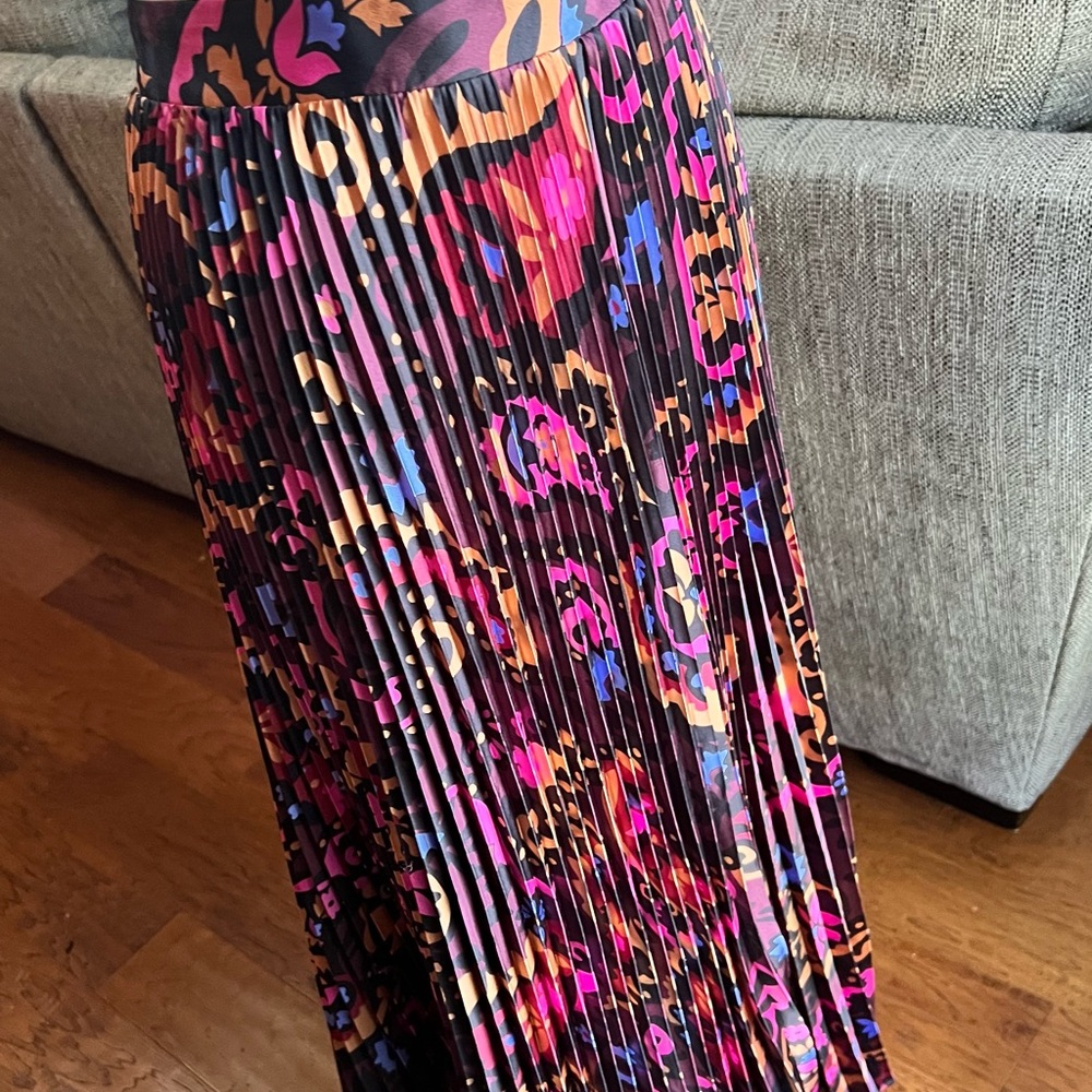 Ann Taylor Multicolor Pleated Maxi Skirt